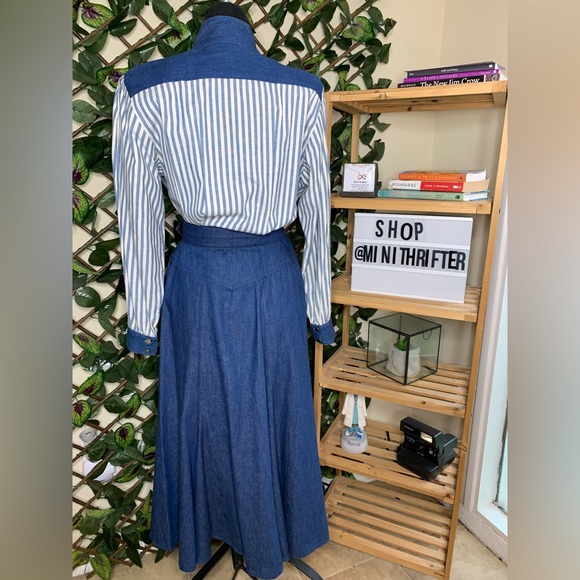 Croon - Picture 2 of 7